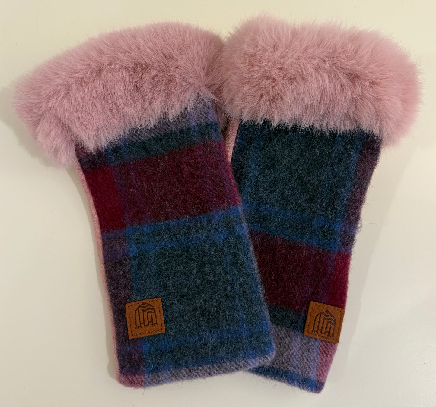 Luxury Tartan Plaid Fingerless "Kid" Gloves w/Card Personally Autographed to YOU from Mark Lindsay