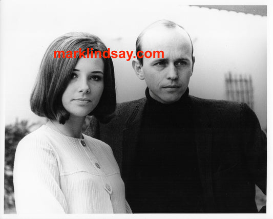 MAUI BENEFIT: Raider Manager Roger Hart & Wife Beverly  Photo - w/Card Personally Autographed to YOU by Mark