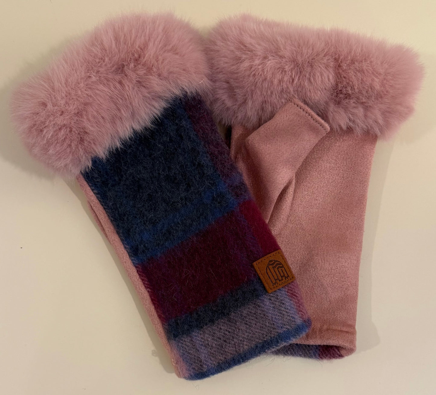 Luxury Tartan Plaid Fingerless "Kid" Gloves w/Card Personally Autographed to YOU from Mark Lindsay